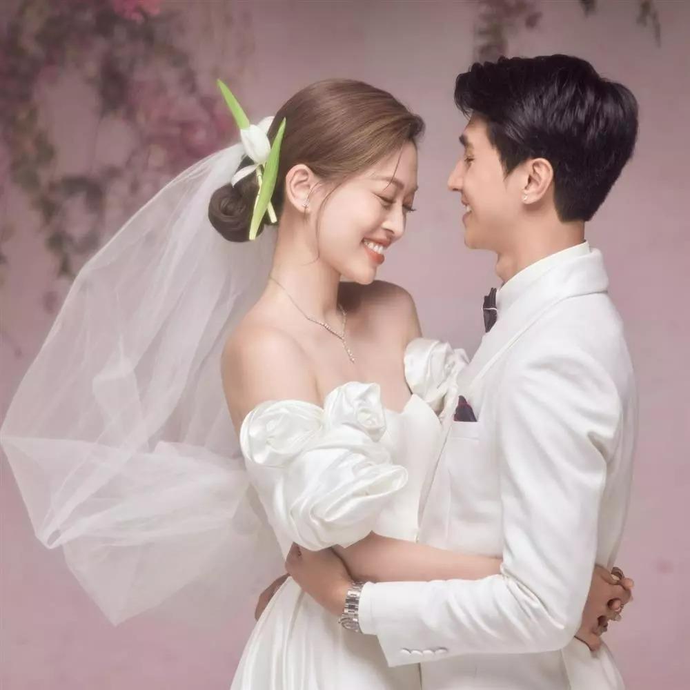 Một nghệ sĩ quên thiệp khi ăn cưới Bình An - Phương Nga-4