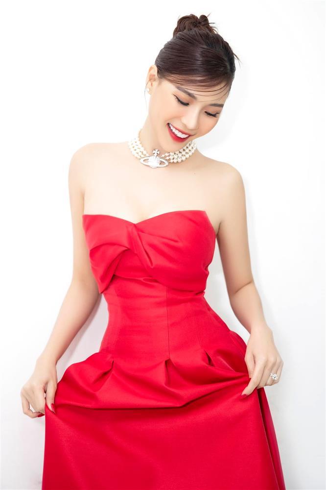 Sao Việt khoe quà 20/10: Hiền Hồ chanh sả, Quỳnh Thư gây tò mò-10