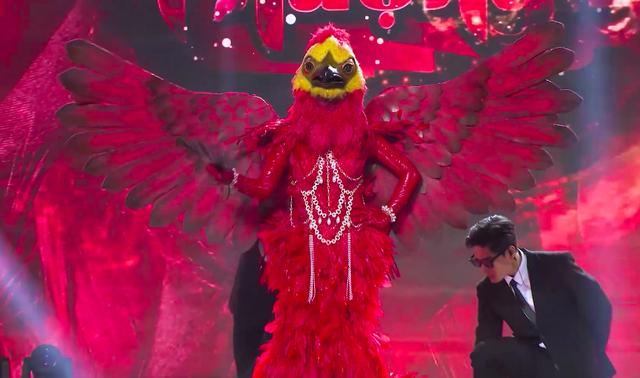 Mãn nhãn với loạt đồ hóa trang phiên bản nâng cấp toàn diện của Ca Sĩ Mặt Nạ-8