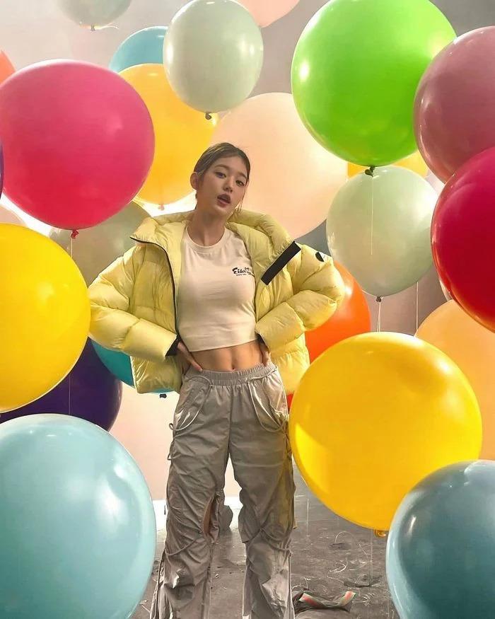 Mỹ nhân Gen 4 Kpop lăng xê loạt outfit khoe dáng cực phẩm-1