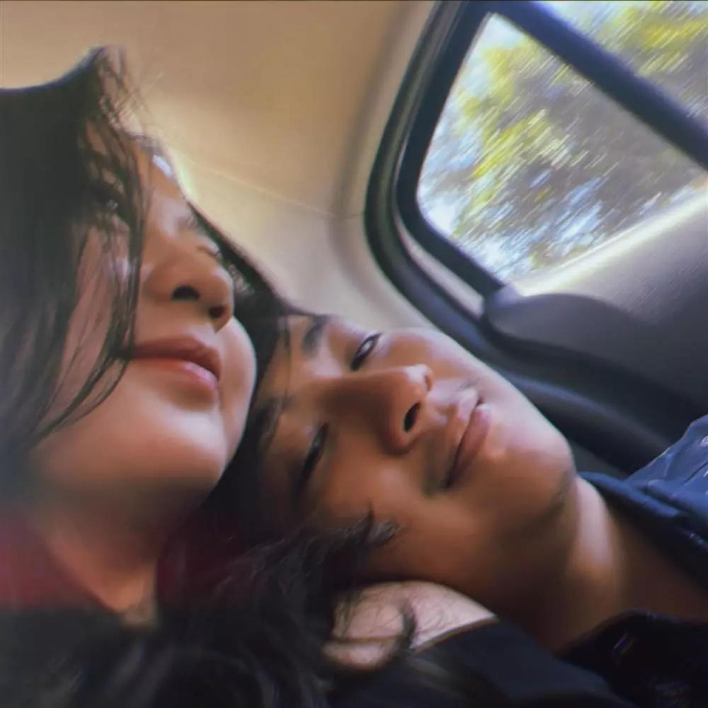 Hoài Lâm và bạn gái kém tuổi tình bể bình trên livestream-4