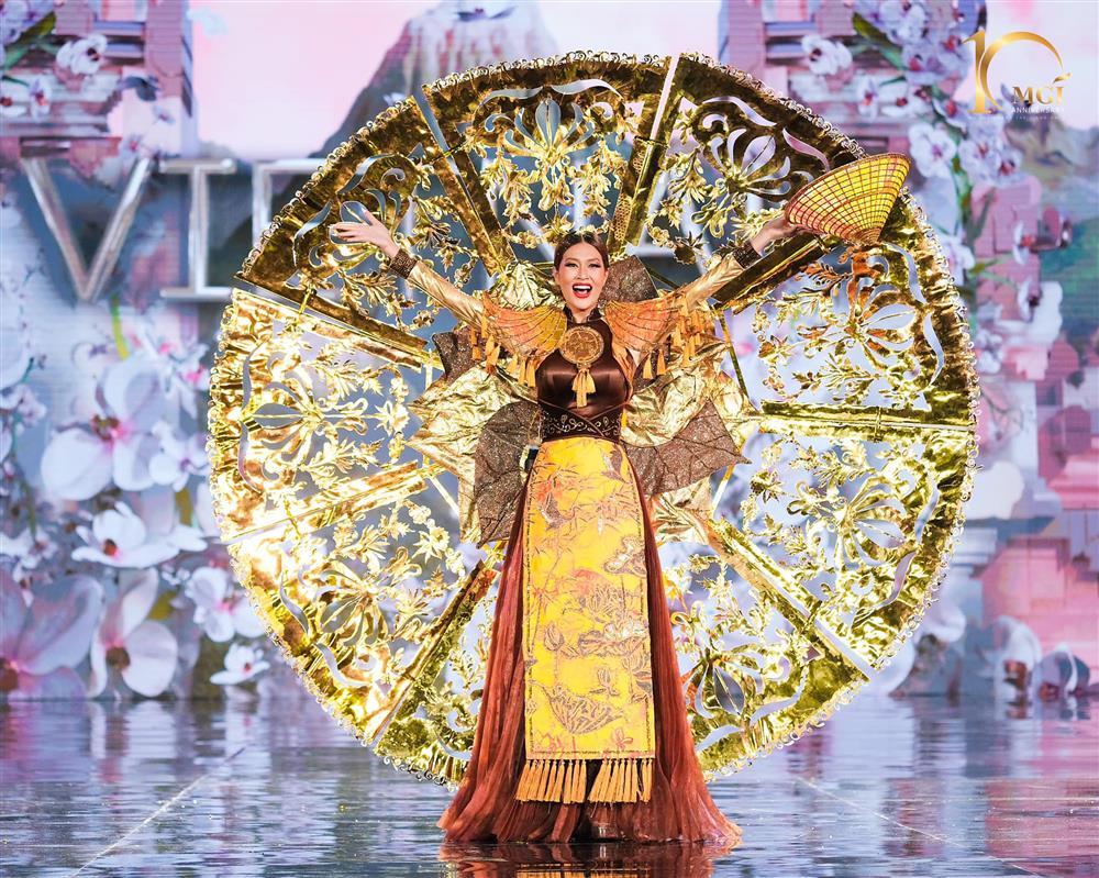 Quốc phục Việt tại Miss Grand: Thiên Ân có lặp lại được kỳ tích?-12
