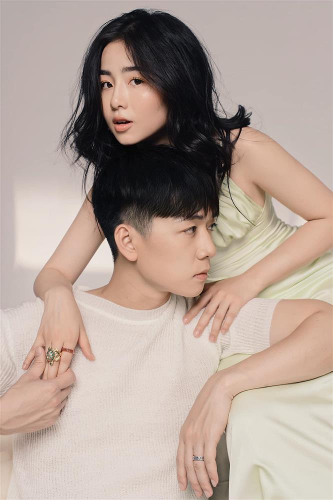 Hot girl đình đám lộ ảnh đầu tóc rối bời khi chăm con mọn-5