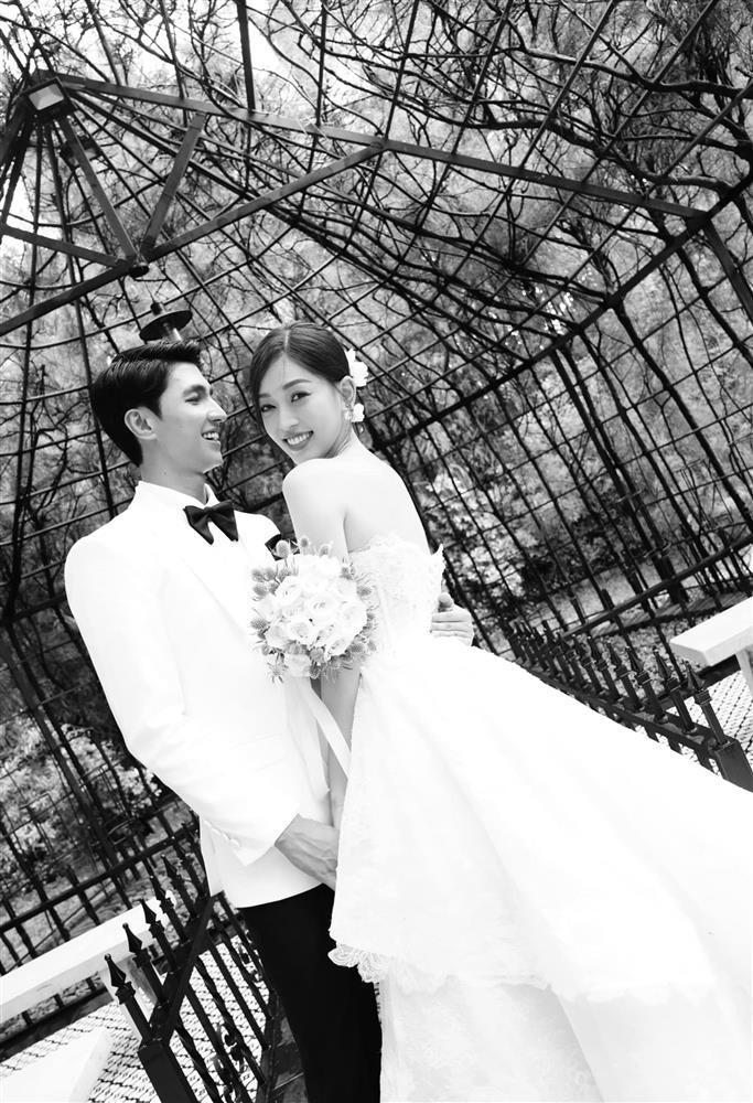 Á hậu Phương Nga bật khóc khi nhìn váy cưới-4