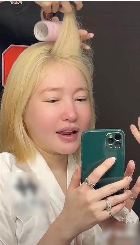 Mặt mộc té ngửa của Elly Trần trước khi hóa Marilyn Monroe-3