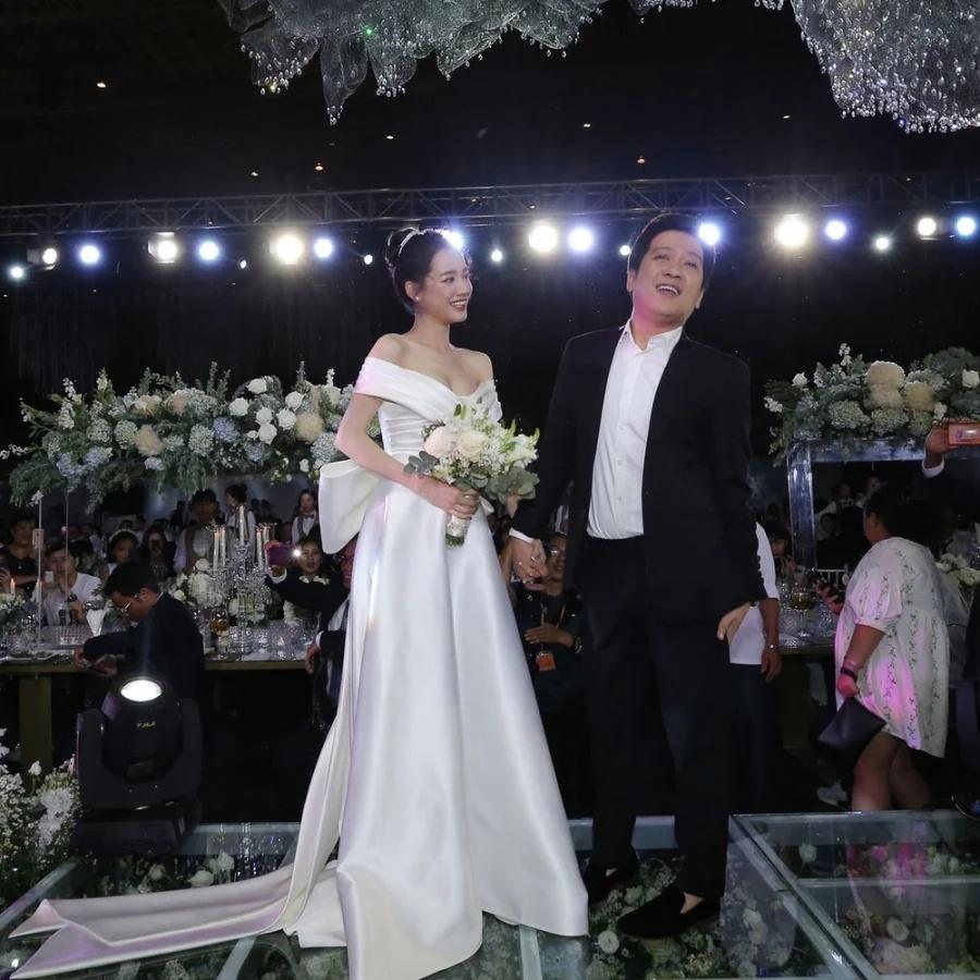 Váy cưới thứ 2 của Phương Nga giống vợ Công Phượng, Nhã Phương-9