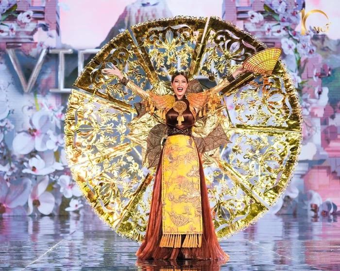 Thiên Ân làm vedette quét sạch sàn diễn thời trang Muslim 2023 tại Indonesia-5