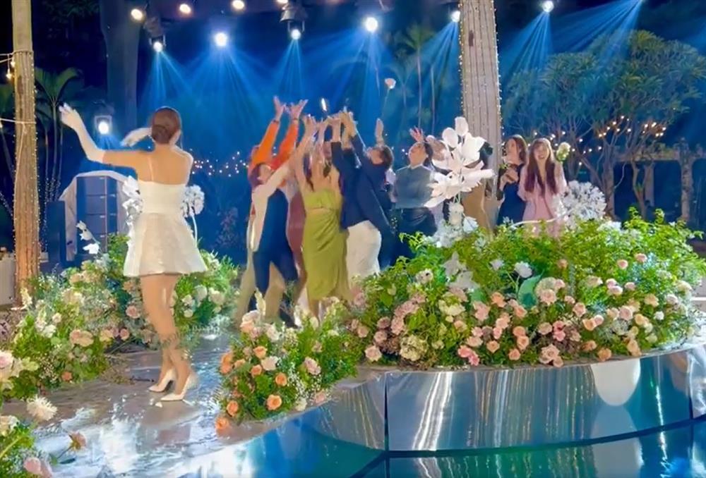 Lộ diện mỹ nhân bắt được hoa cưới Bình An - Phương Nga-6