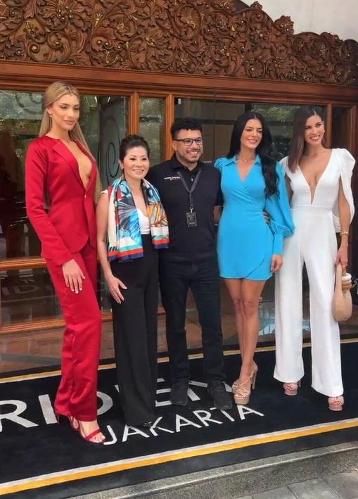 Thùy Tiên nhỏ xíu, như học sinh bên Miss Grand 2019-5