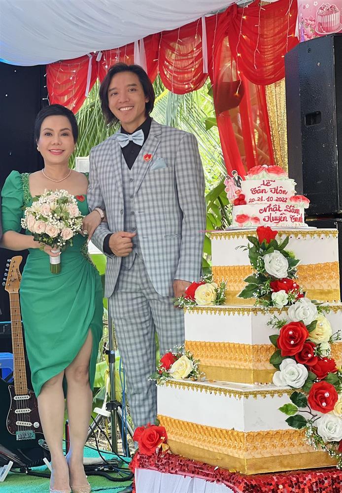 Tin showbiz Việt ngày 22/10: Con gái Cường Đô La ngồi như chị đại-7