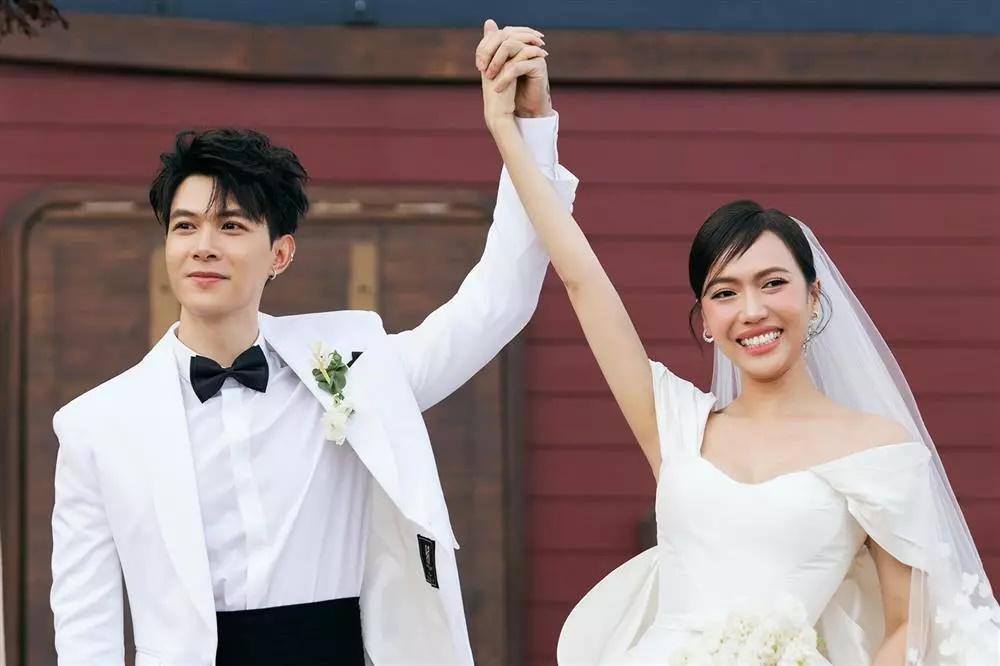 Diệu Nhi - Anh Tú đẹp đôi trong đám cưới ở Hà Nội-7