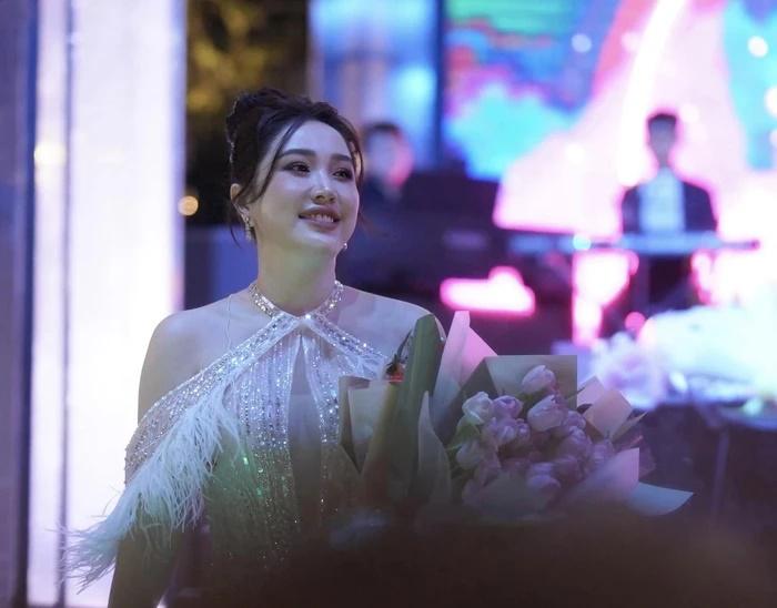 Bảo Thy lên tiếng khi bị dân mạng khuyên trả hit cho Hồ Ngọc Hà-4