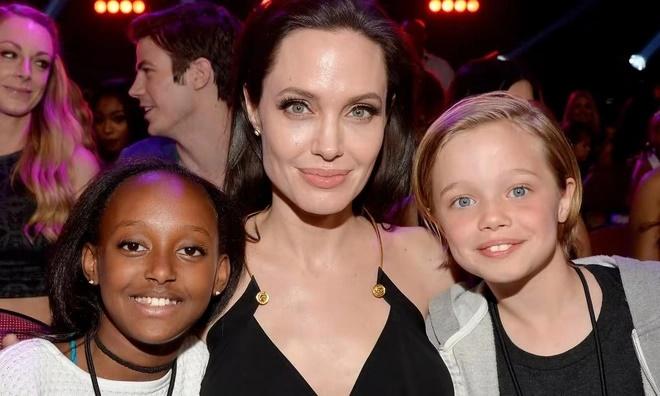 Sự tương đồng của Angelina Jolie và con gái Shiloh-8