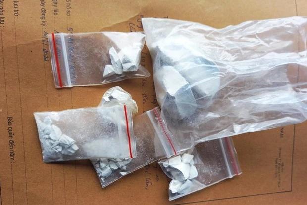 Bị vây bắt vì mang ma túy, đối tượng nhiễm HIV cắn vào tay trinh sát-1