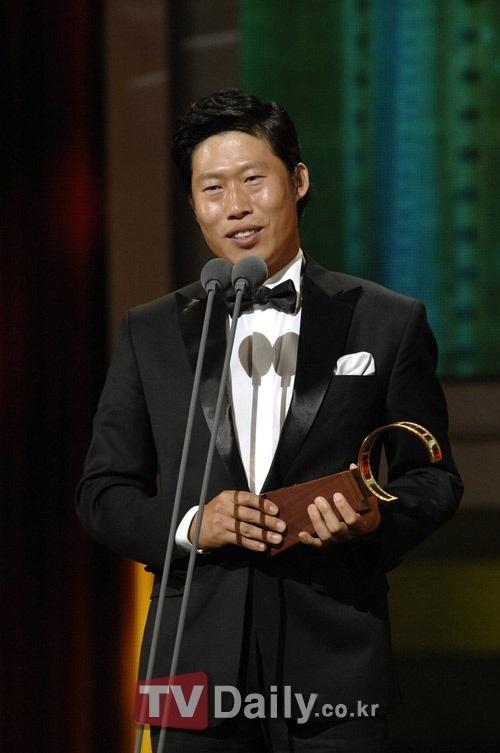 Yoo Hae Jin - gã trai xấu vẫn sáng ngang ngửa Hyun Bin-5