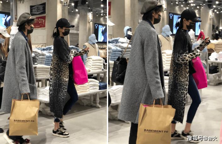 Quan Hiểu Đồng sắc vóc nổi bật nhưng lên đồ khó mê-2