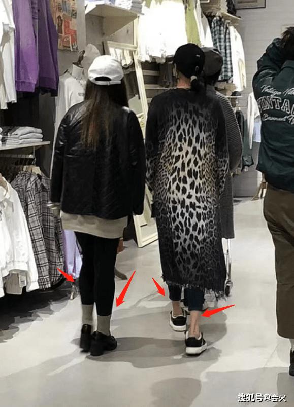 Quan Hiểu Đồng sắc vóc nổi bật nhưng lên đồ khó mê-4