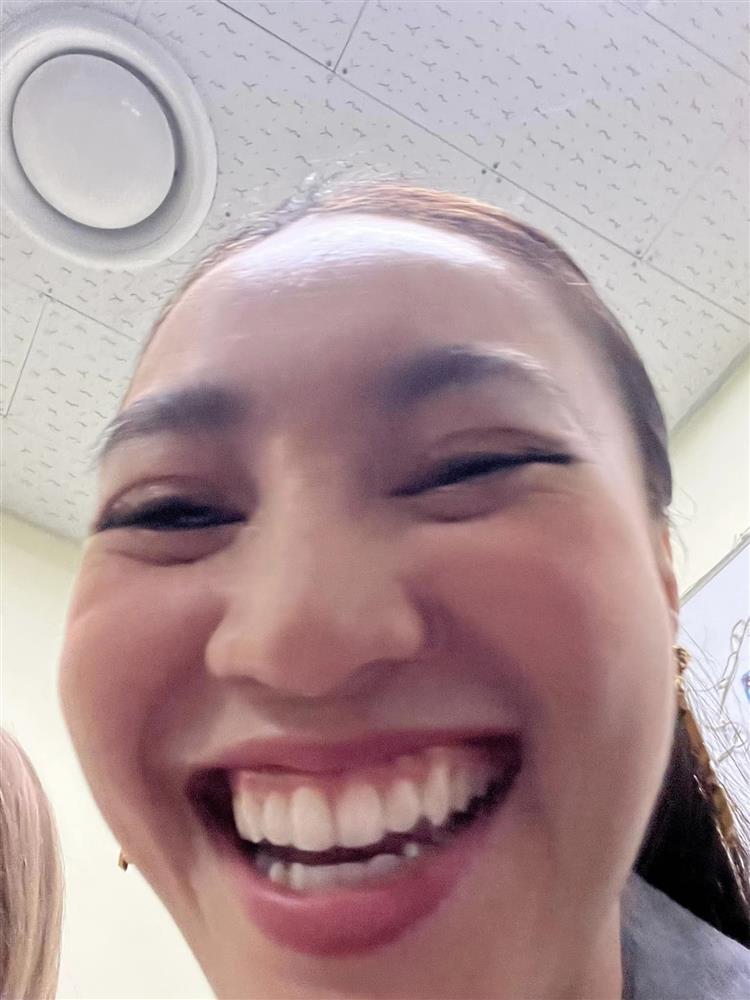 Ninh Dương Lan Ngọc mất vẻ ngọc nữ qua góc máy chị em-3