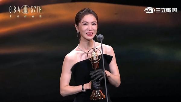 Lâm Tâm Như trắng tay tại giải Kim Chung-7