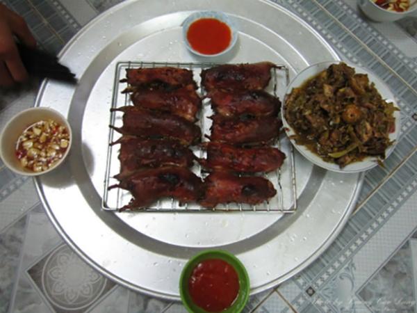 Loài hôi hám ngoài đồng giờ thành đặc sản giá 300.000 đồng/kg-1