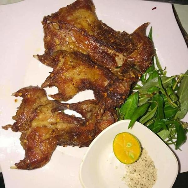 Loài hôi hám ngoài đồng giờ thành đặc sản giá 300.000 đồng/kg-9