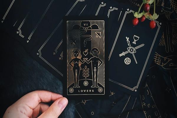 Bạn có phải nai tơ ngơ ngác dễ bị lừa dối trong tình yêu?-1