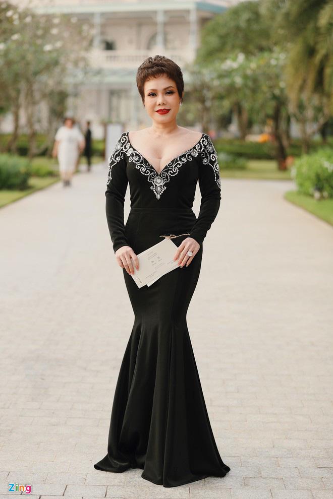 Việt Hương đi ăn cưới mà 5 lần 7 lượt lên đồ át cả cô dâu-7