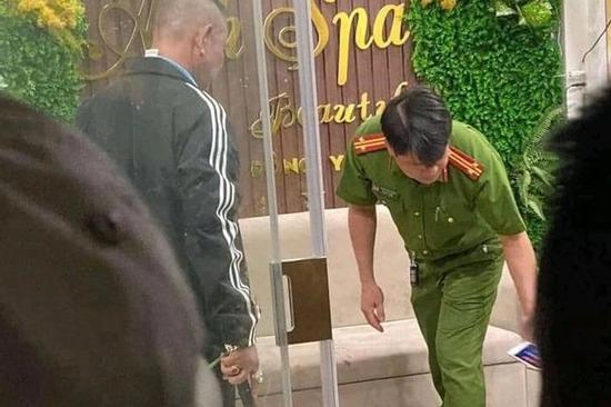 Dùng dao sát hại bạn gái chỉ vì ghen tuông