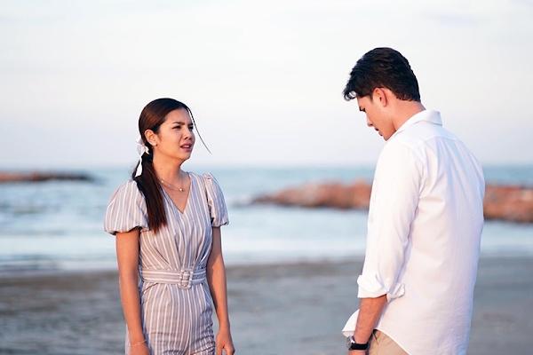 Chồng đi làm xa, vợ con lên thăm mới biết anh đang... lấy vợ-2