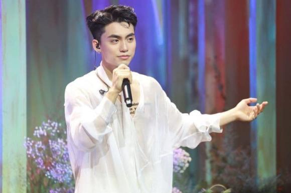 MONO gây tranh cãi với diện mạo xuề xòa, mái tóc dài khác lạ-1