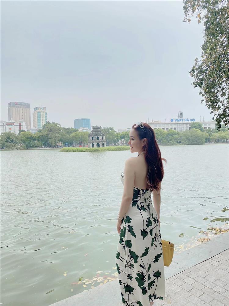 Tin showbiz Việt ngày 23/10: Cát Tường sợ đột quỵ sau khi tắm đêm-9