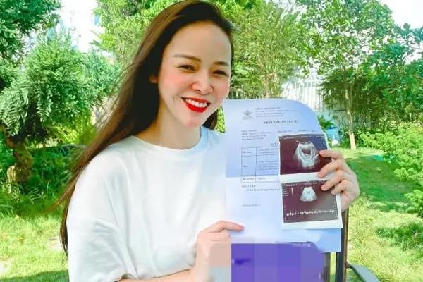 Diễn viên Diễm Hương khoe bầu 3 tháng, ngạc nhiên cỡ bụng-3