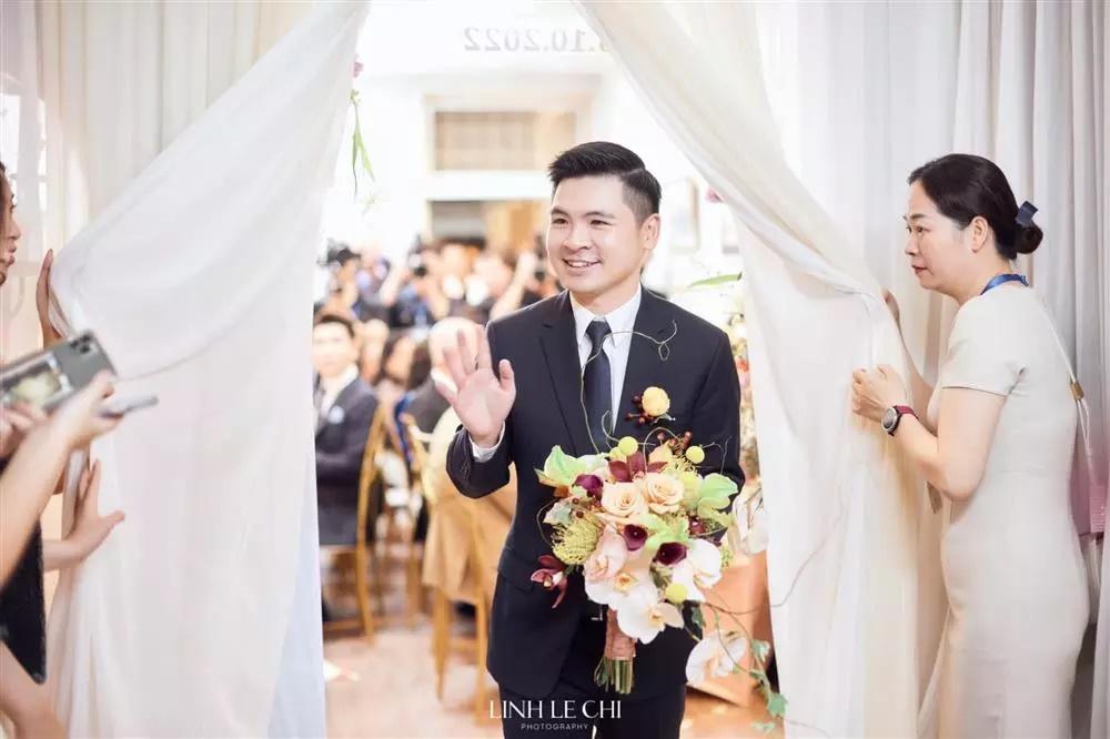 Đỗ Vinh Quang rước Đỗ Mỹ Linh bằng xế 83 tỷ choáng ngợp-4