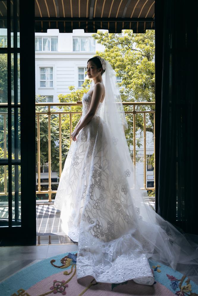 Cận cảnh 2 váy cưới của Đỗ Mỹ Linh trong tiệc cưới Đỗ Vinh Quang-6