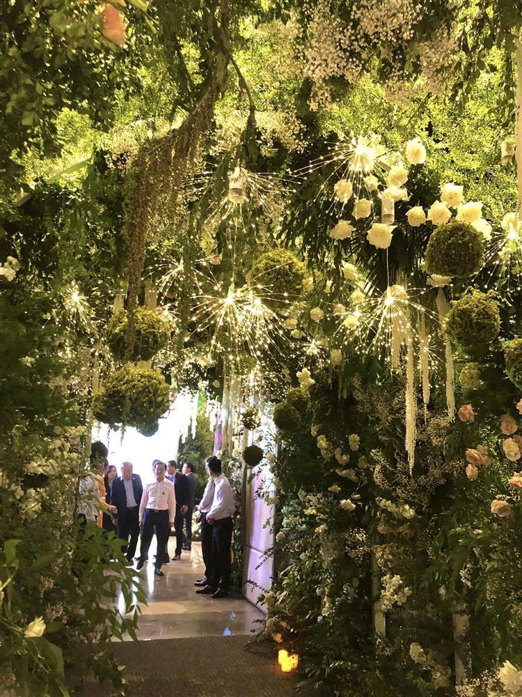 Đỗ Mỹ Linh đẹp đôi bên chú rể, không gian cưới chuẩn đại gia-10