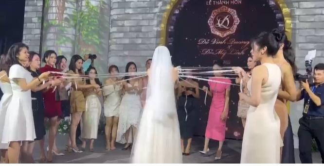 Lộ diện nàng hậu bắt được hoa cưới Đỗ Mỹ Linh-2