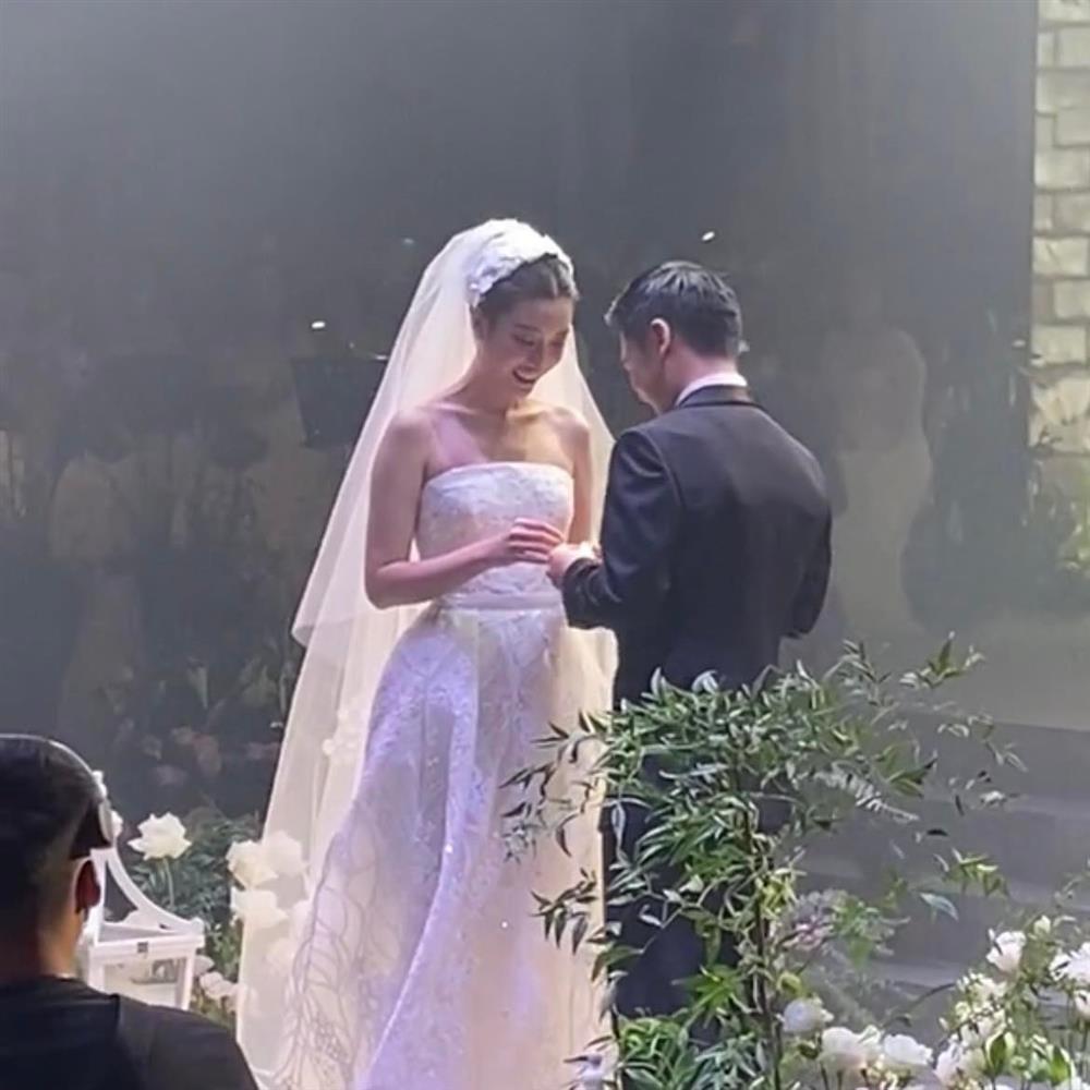 Chồng Đỗ Mỹ Linh trong hôn lễ: Em là định mệnh đời anh-5