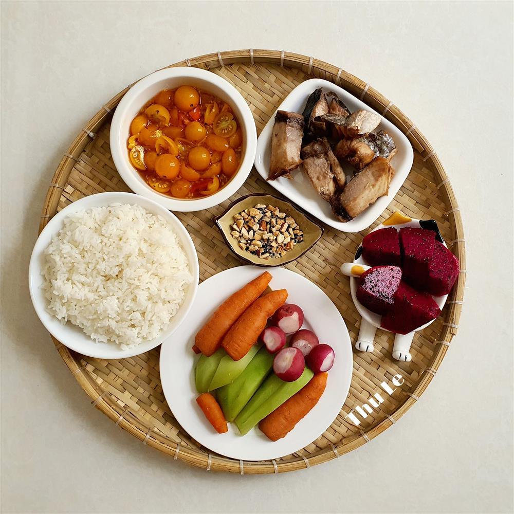 Loạt mâm cơm nhìn là thèm của vợ 9x nổi tiếng nấu ăn vụng-4