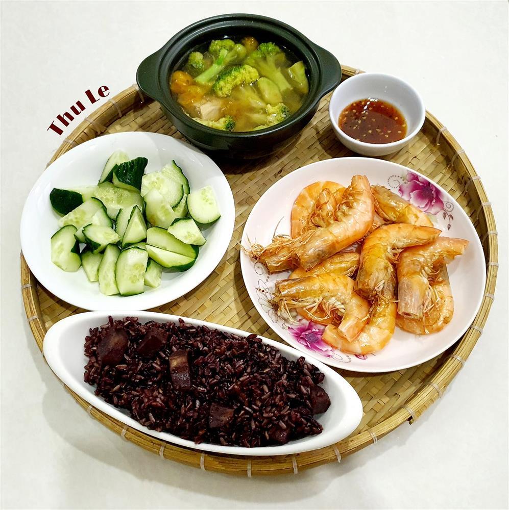 Loạt mâm cơm nhìn là thèm của vợ 9x nổi tiếng nấu ăn vụng-5