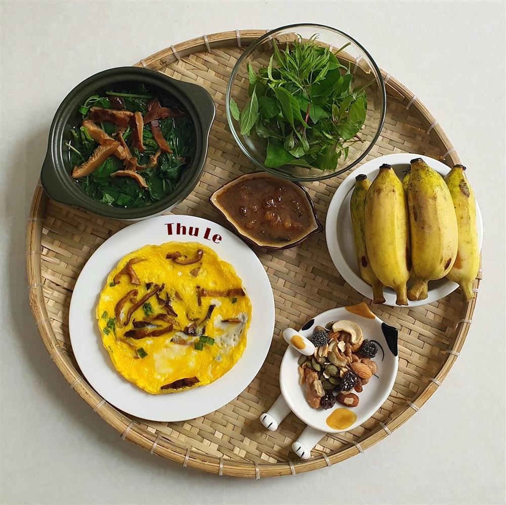 Loạt mâm cơm nhìn là thèm của vợ 9x nổi tiếng nấu ăn vụng-9