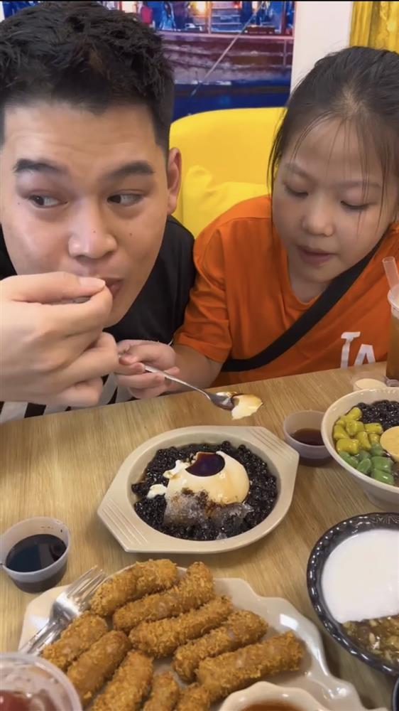 Long Chun hiếm hoi khoe em gái khác mẹ-2