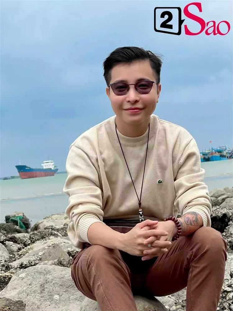 Hot girl xăm trổ nổi đình đám khoe bạn gái, nhan sắc chú ý-2