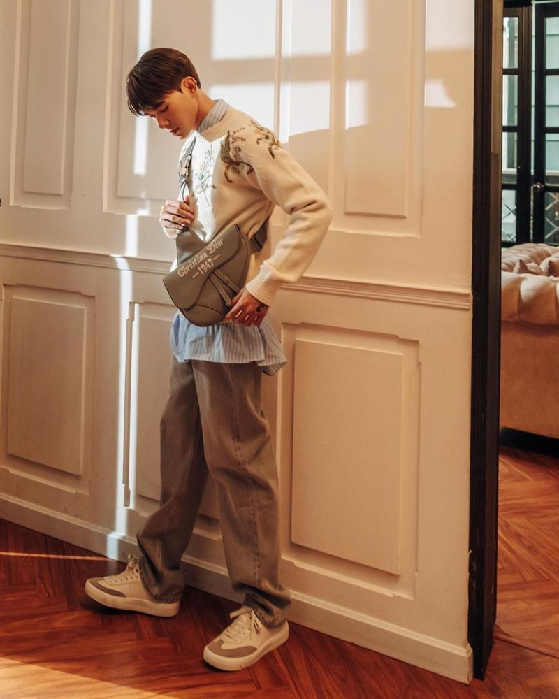 2 lần đụng hàng MONO, Anh Tú đều ăn đứt bản chính-9