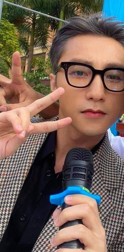 Sơn Tùng lộ da thật qua ảnh cam thường, chị em chỉ biết ước-8