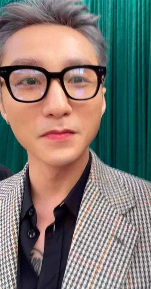 Sơn Tùng lộ da thật qua ảnh cam thường, chị em chỉ biết ước-6