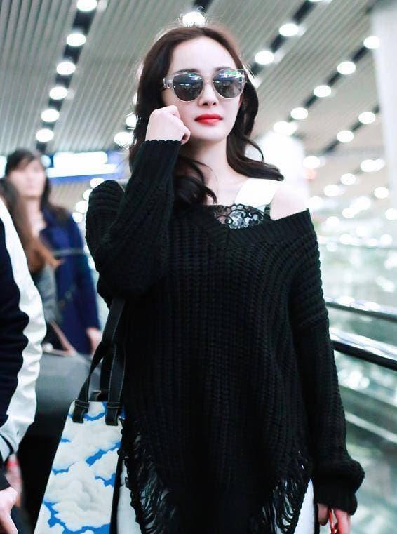 Dương Mịch bị tụt áo, hành động chứng minh bản lĩnh sao hàng đầu-3