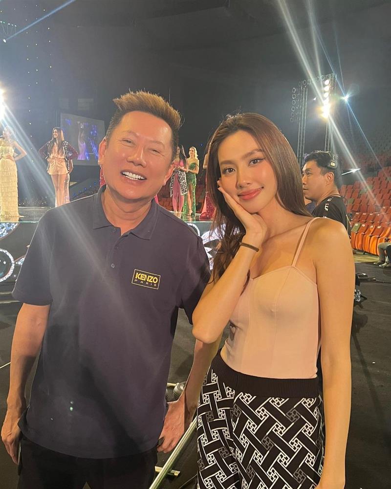 Thùy Tiên gặp lại MC Miss Grand, visual cặp gây trầm trồ-5