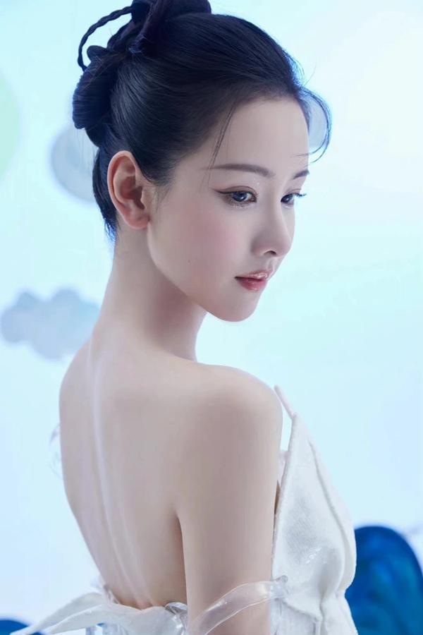 Nữ diễn viên đóng vai vợ Hoàng Dược Sư trong Đông Tà Tây Độc-5