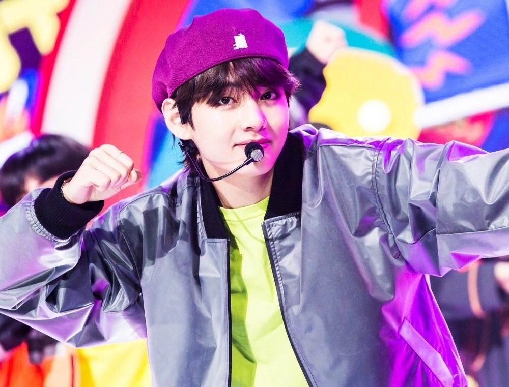 V (BTS) vướng tin đồn là kẻ bạo lực học đường-1