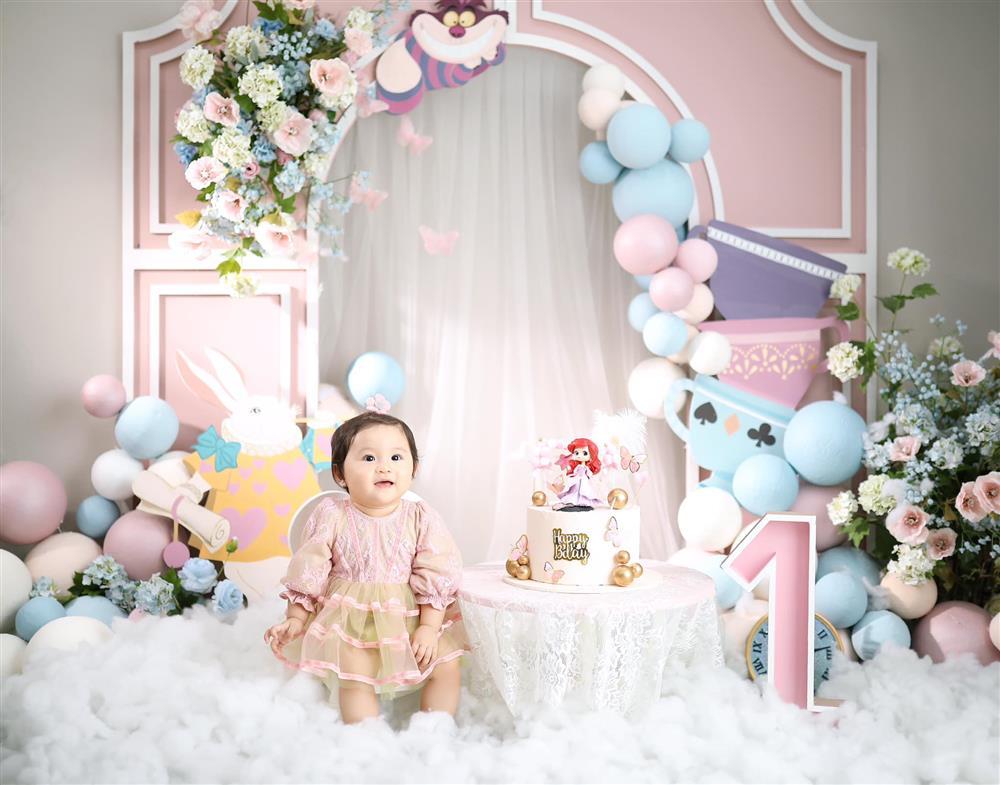 Tin showbiz Việt ngày 25/10: Thúy Diễm ốm như chết đi sống lại-11